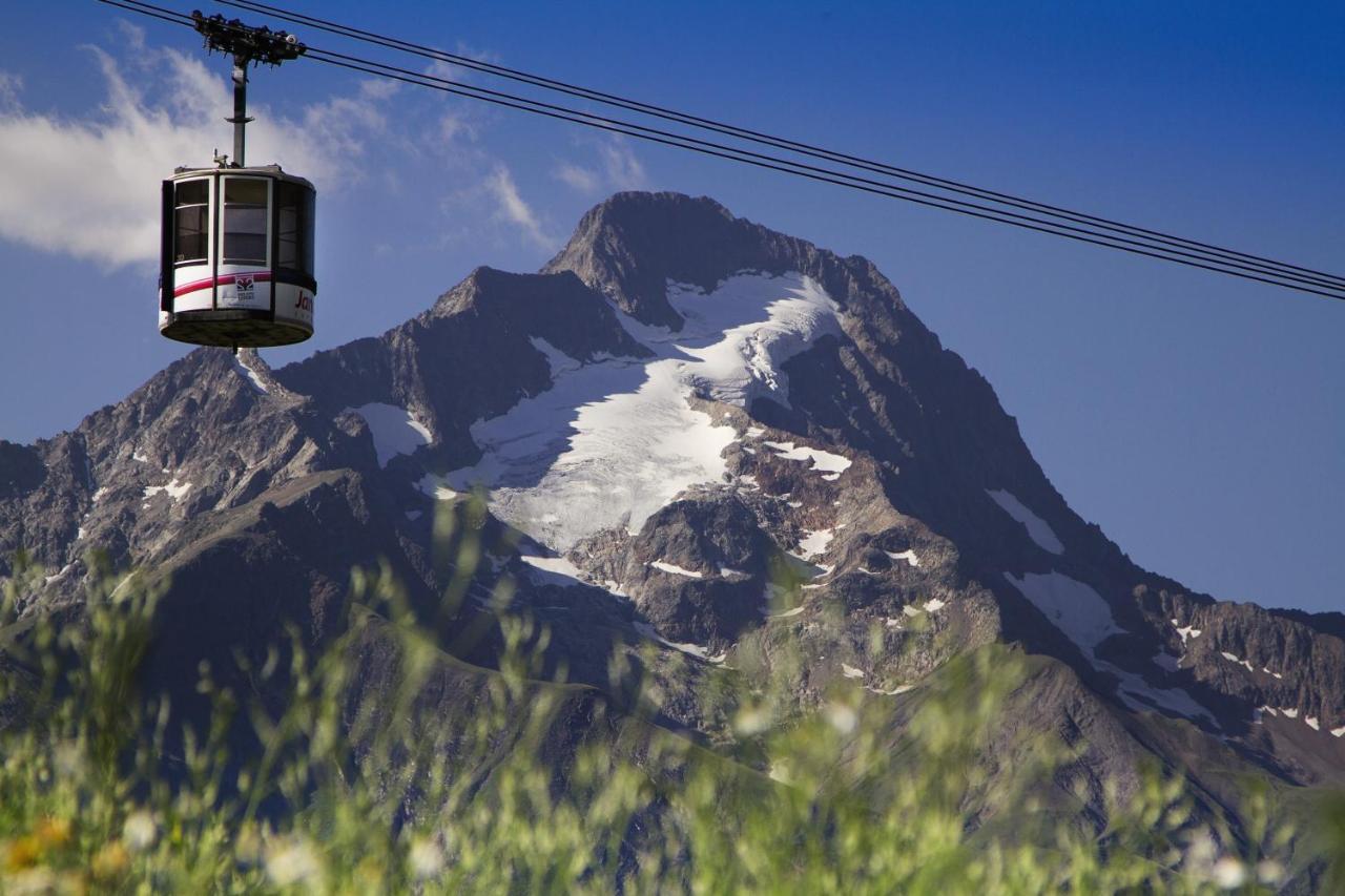 Hotel Les 2 Alpes L'Oree Des Pistes Les Deux Alpes Bagian luar foto