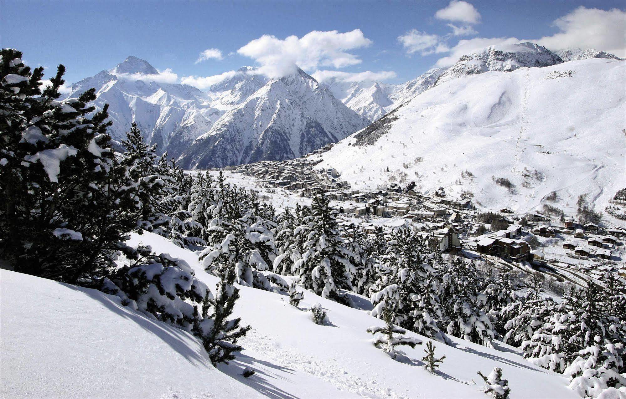 Hotel Les 2 Alpes L'Oree Des Pistes Les Deux Alpes Bagian luar foto